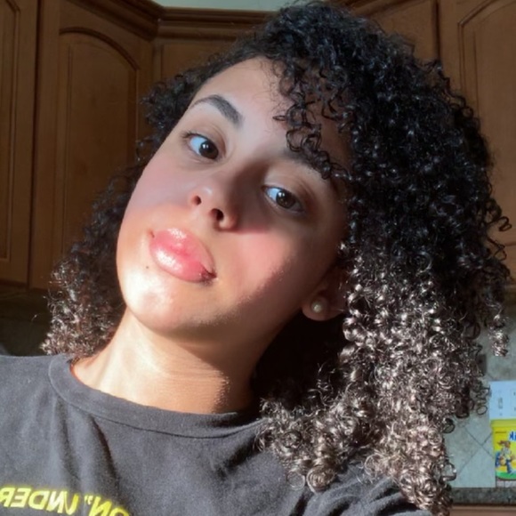 Meet your Posher, Aitana - Picture 1 of 1